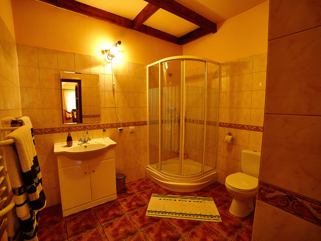 Pod Czarnym Kogutem Bieszczady puhkus mäed ekskursioonid